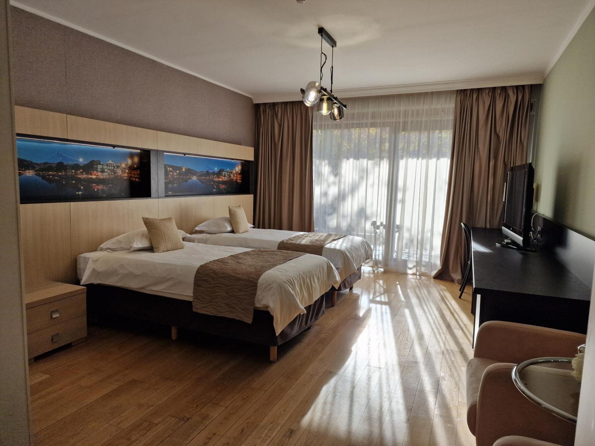 Hotel Sunny Hill Cluj-Napoca Exterior foto